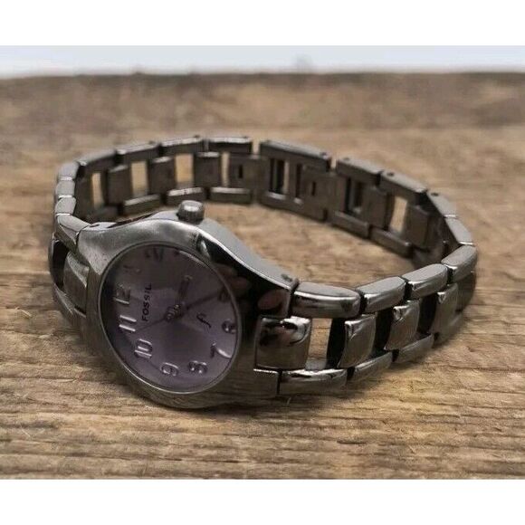 Fossil F2 All Stainless Steel Ladies Watch With Purple Dial - Picture 1 of 9